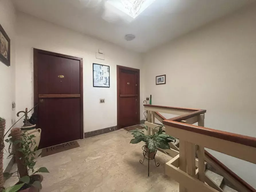 Immagine 3 di Appartamento in vendita  in Via Cruillas a Palermo