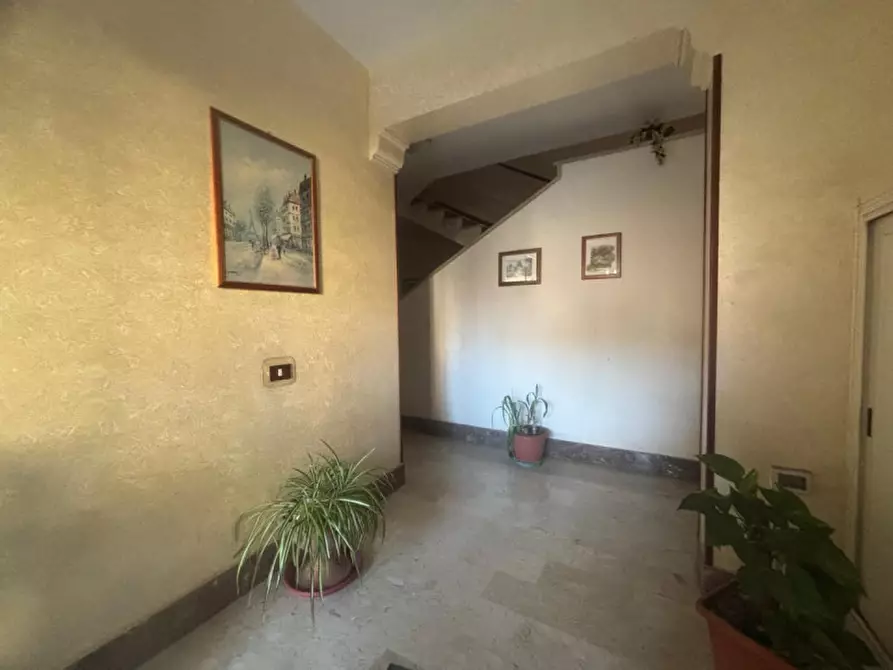 Immagine 4 di Appartamento in vendita  in Via Cruillas a Palermo