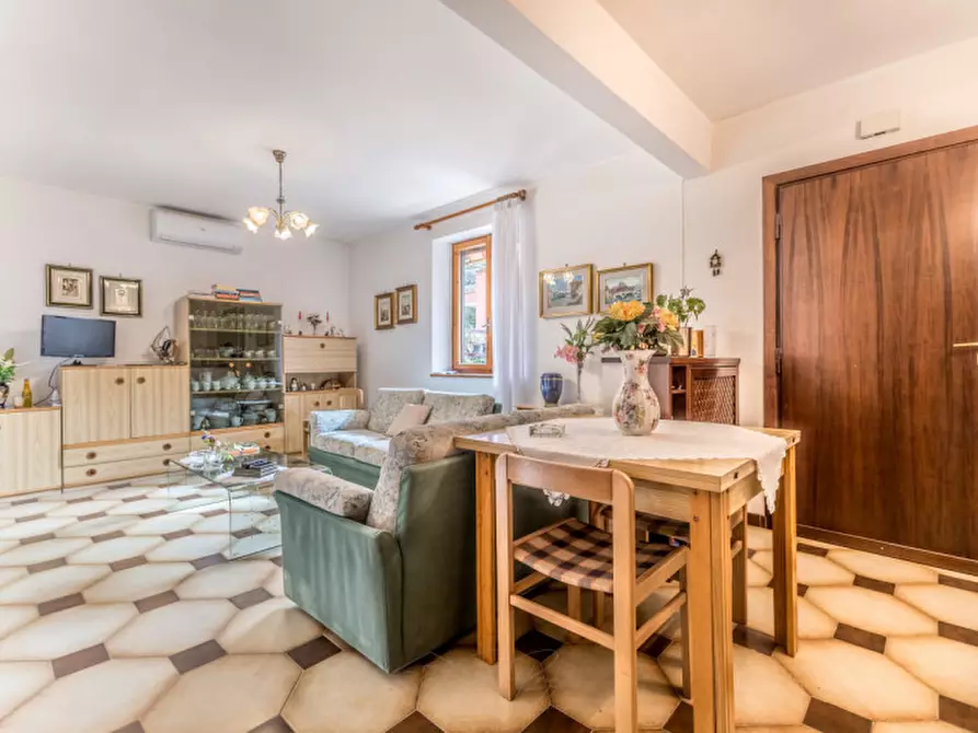 Immagine 7 di Villa in vendita  in VIA ROMENTINO 51 a Roma