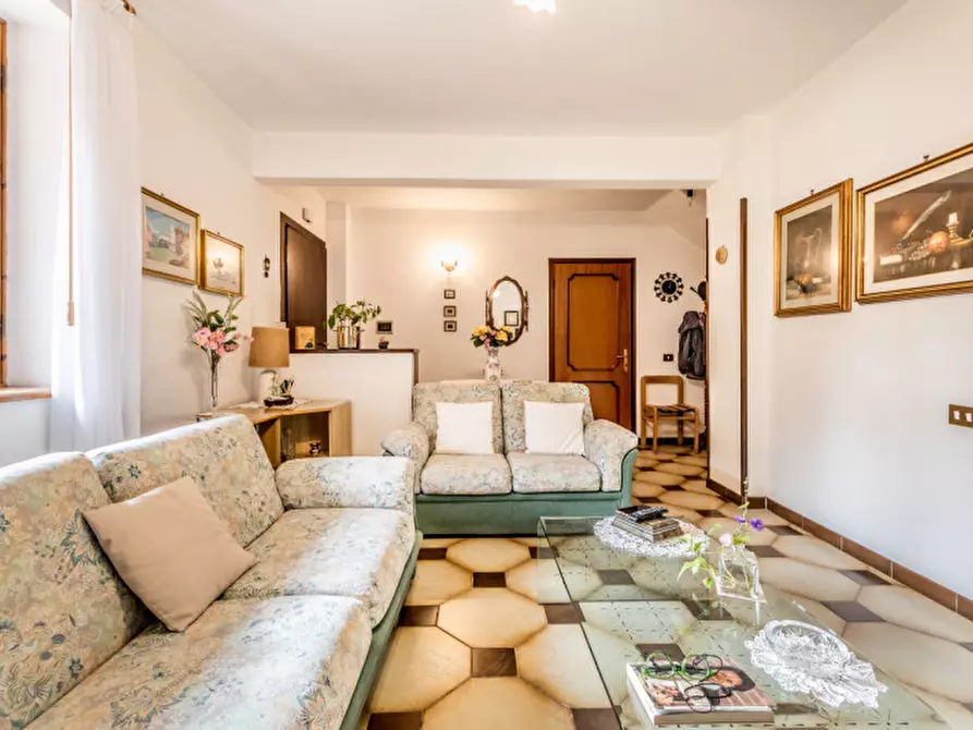 Immagine 9 di Villa in vendita  in VIA ROMENTINO 51 a Roma