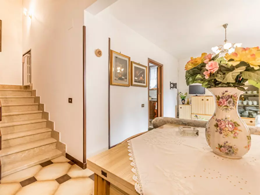 Immagine 11 di Villa in vendita  in VIA ROMENTINO 51 a Roma