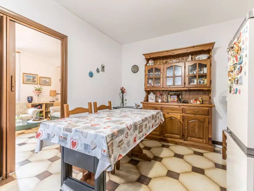 Immagine 15 di Villa in vendita  in VIA ROMENTINO 51 a Roma
