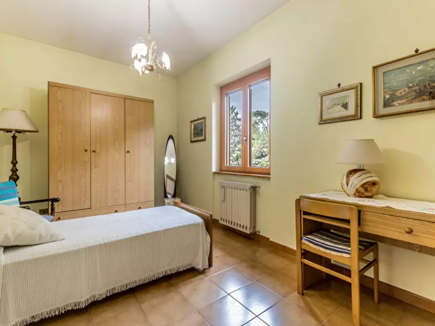 Immagine 25 di Villa in vendita  in VIA ROMENTINO 51 a Roma