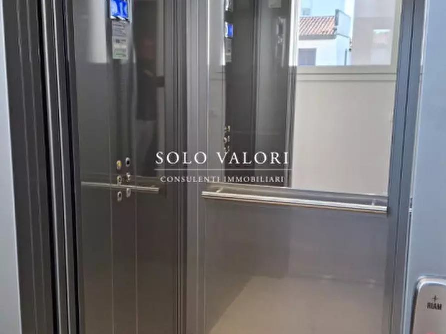 Immagine 21 di Appartamento in vendita  in Piazza Giuseppe Mazzini a Jesolo