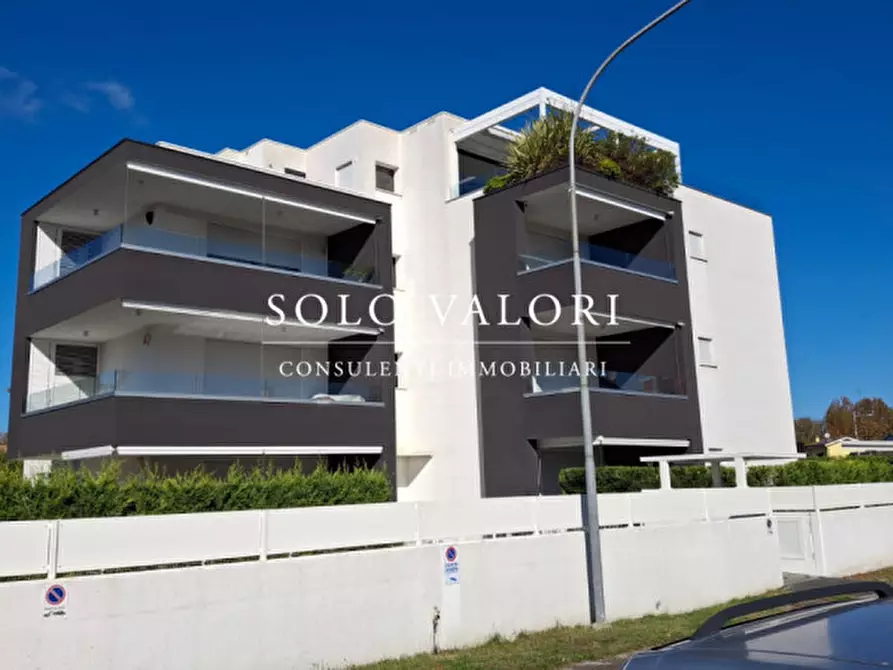 Immagine 22 di Appartamento in vendita  in Piazza Giuseppe Mazzini a Jesolo