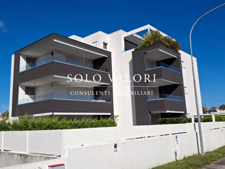 Immagine 23 di Appartamento in vendita  in Piazza Giuseppe Mazzini a Jesolo