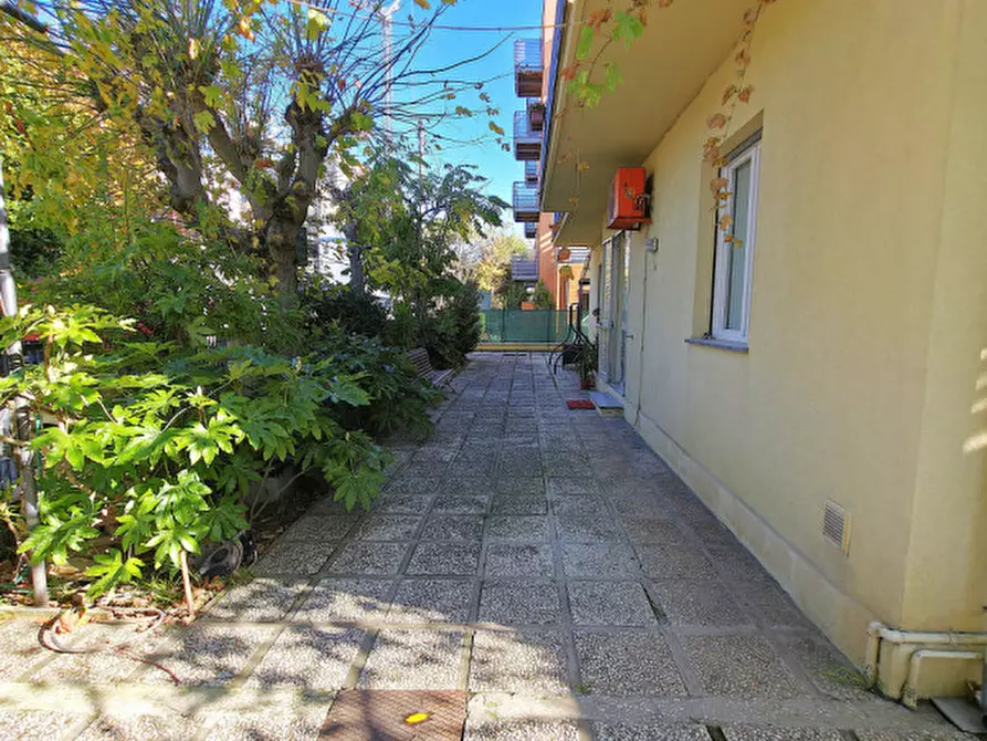 Immagine 29 di Appartamento in vendita  in viale cavalcanti a Riccione