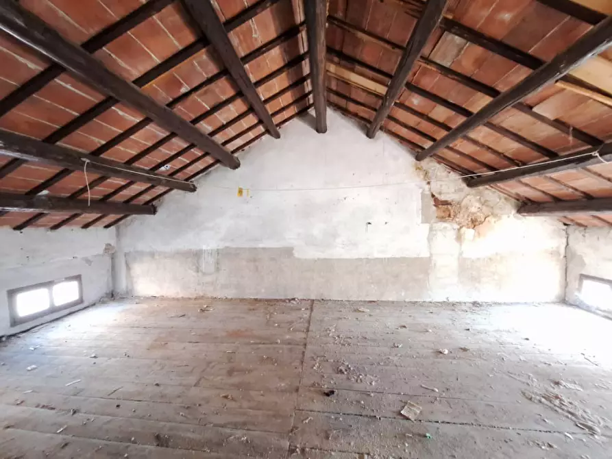 Immagine 20 di Palazzo in vendita  in Viale della Pace a Rovigo