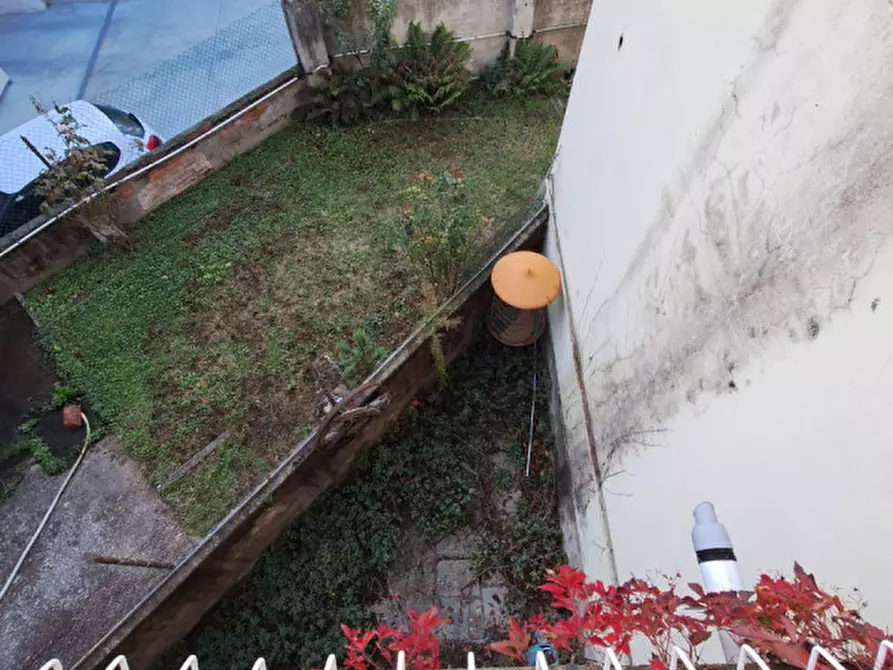 Immagine 21 di Palazzo in vendita  in Viale della Pace a Rovigo