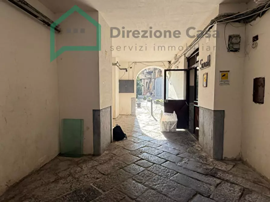 Immagine 2 di Appartamento in vendita  in Via San Cosmo fuori Porta Nolana, 4 a Napoli