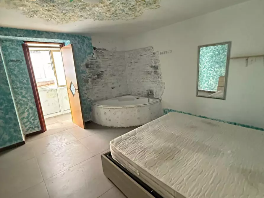 Immagine 11 di Appartamento in vendita  in Via San Cosmo fuori Porta Nolana, 4 a Napoli