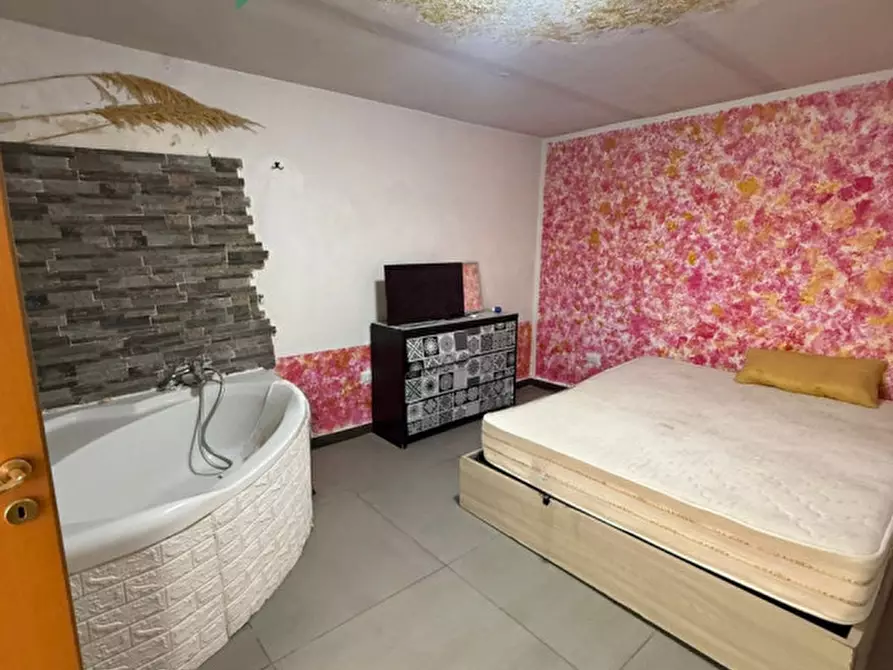 Immagine 14 di Appartamento in vendita  in Via San Cosmo fuori Porta Nolana, 4 a Napoli