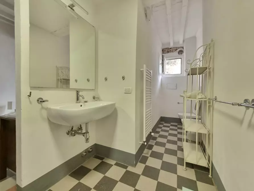 Immagine 5 di Appartamento in affitto  in BORGO SAN FREDIANO a Firenze