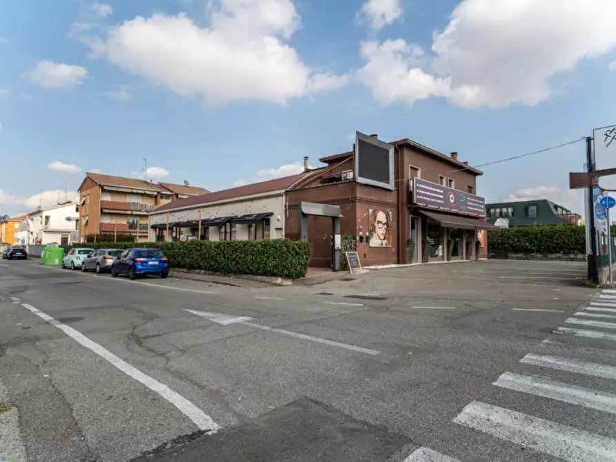 Immagine 37 di Attività commerciale in vendita  in Via Emilia Ovest a Parma