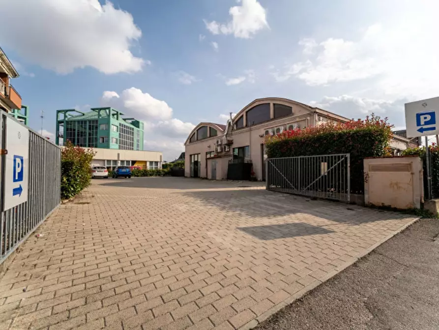 Immagine 41 di Attività commerciale in vendita  in Via Emilia Ovest a Parma