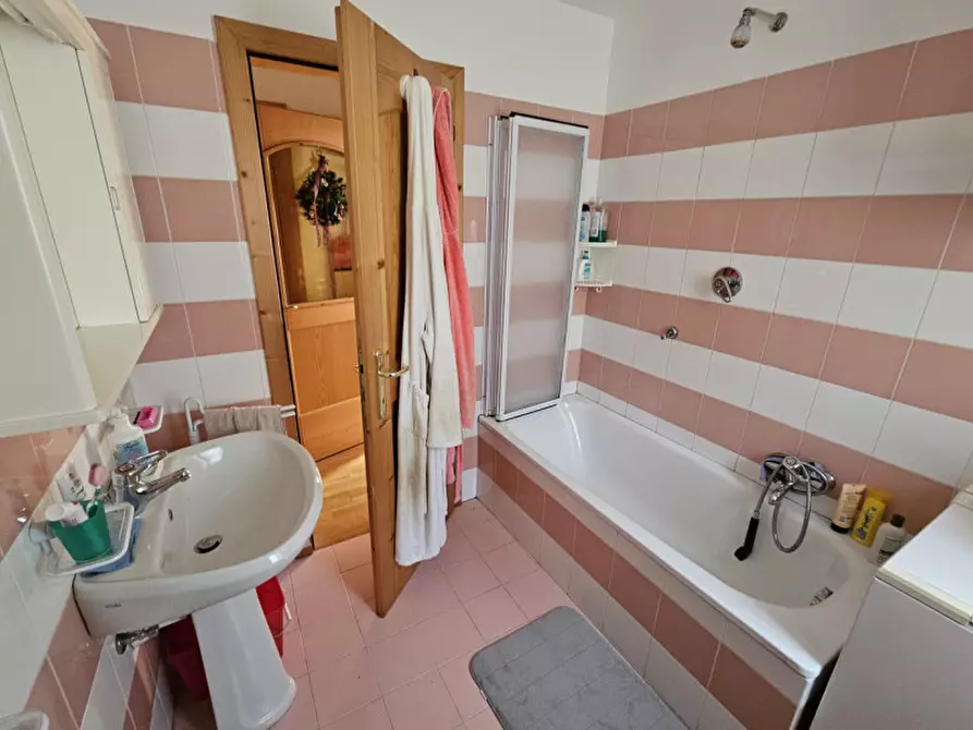 Immagine 16 di Appartamento in vendita  in Frazione San Bernardo, n.207 a Rabbi