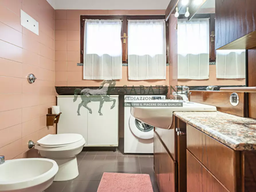 Immagine 15 di Appartamento in vendita  in via fabio filzi 9 a Milano