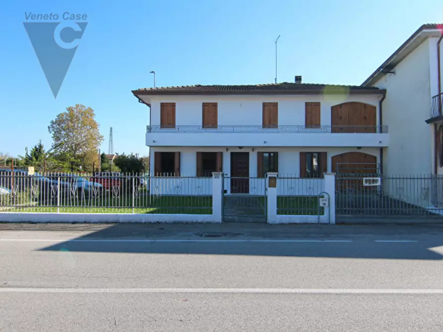 Immagine 2 di Casa indipendente in vendita  in Via Villa del Bosco a Pontelongo