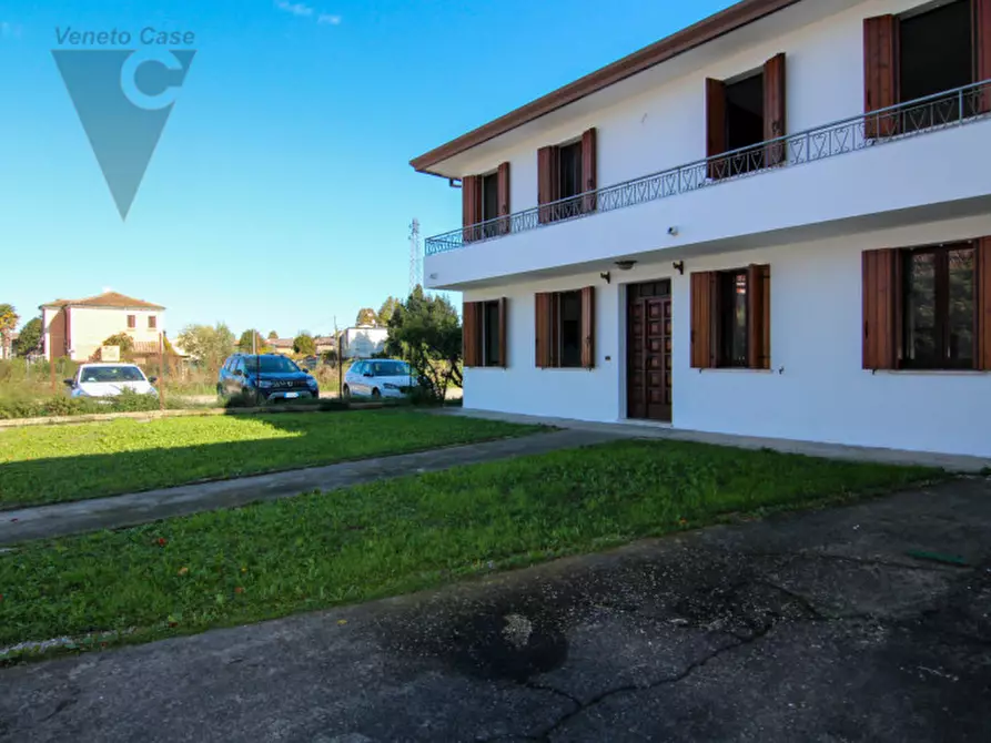 Immagine 3 di Casa indipendente in vendita  in Via Villa del Bosco a Pontelongo