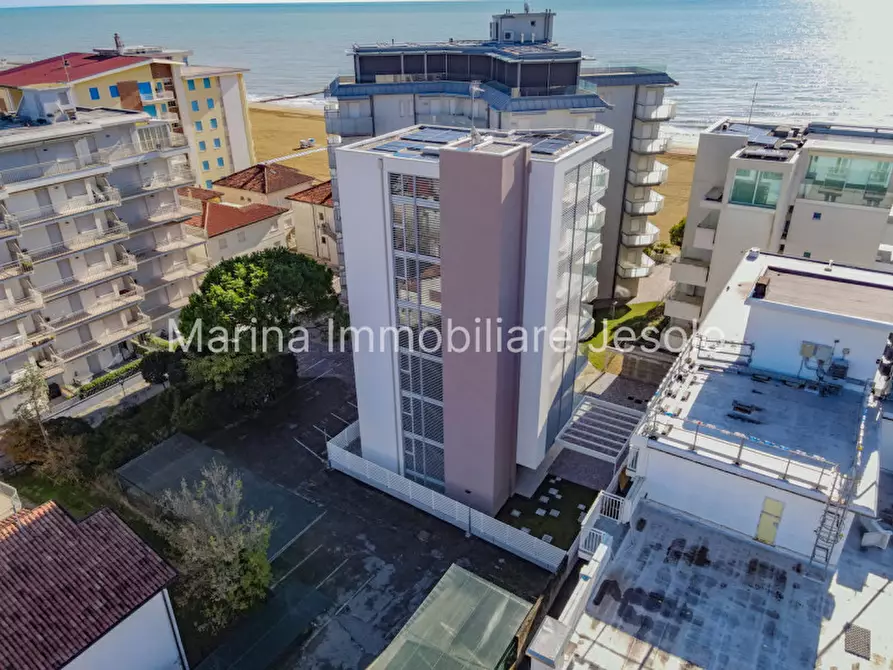 Immagine 7 di Palazzo in vendita  a Jesolo