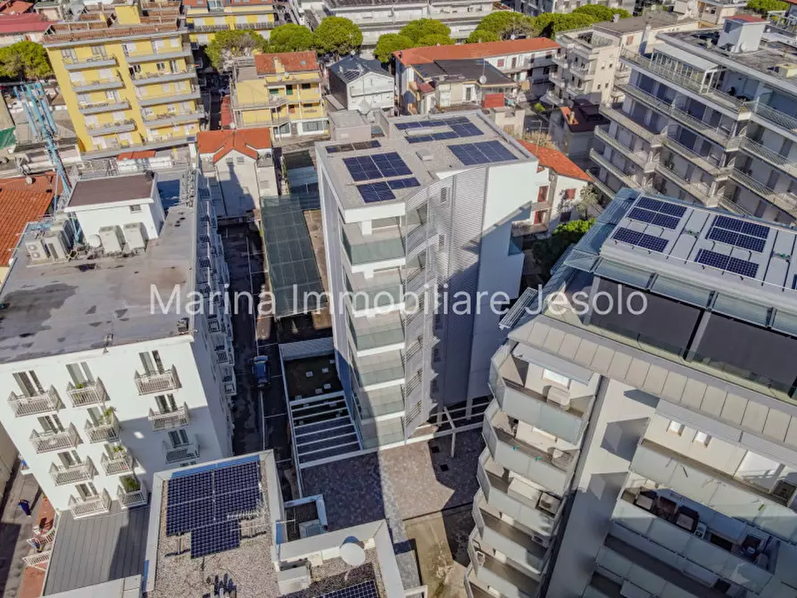 Immagine 9 di Palazzo in vendita  a Jesolo