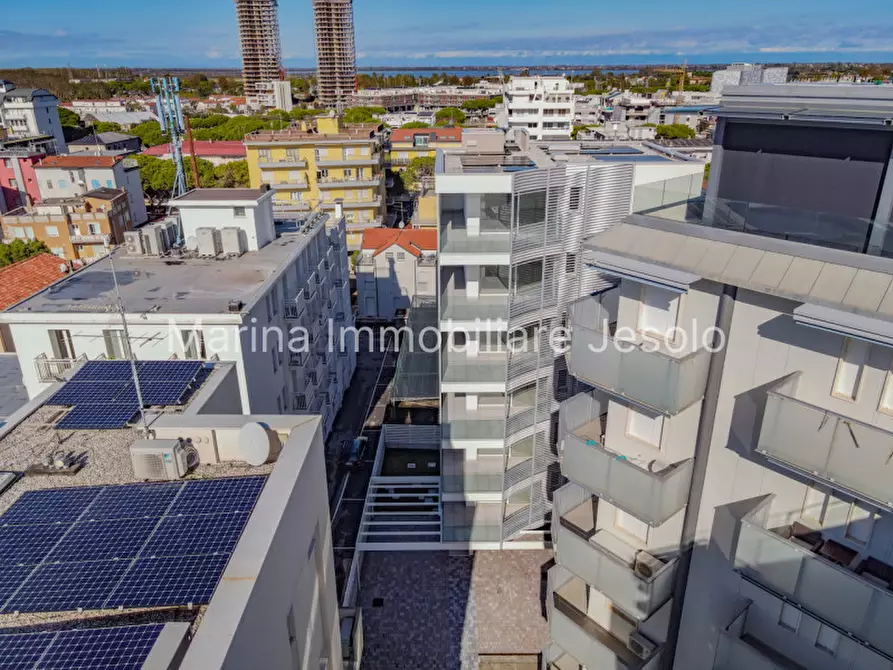 Immagine 15 di Palazzo in vendita  a Jesolo