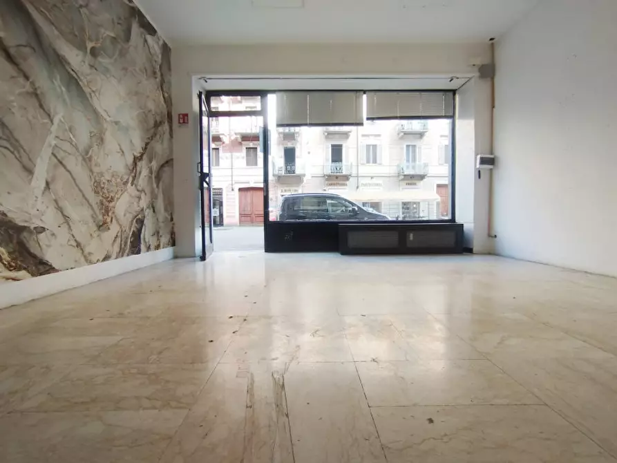Immagine 1 di Negozio in vendita  in Via Dante Di Nanni 10/B a Torino