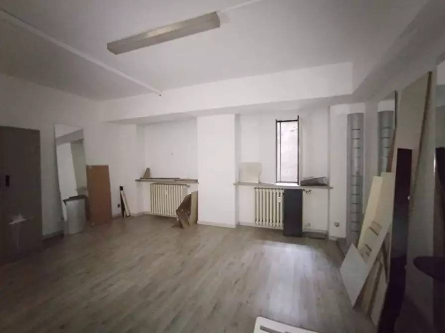 Immagine 10 di Negozio in vendita  in Via Dante Di Nanni 10/B a Torino