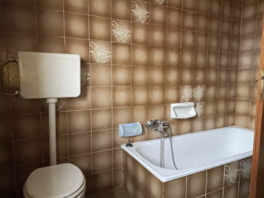 Immagine 14 di Appartamento in affitto  a Megliadino San Vitale