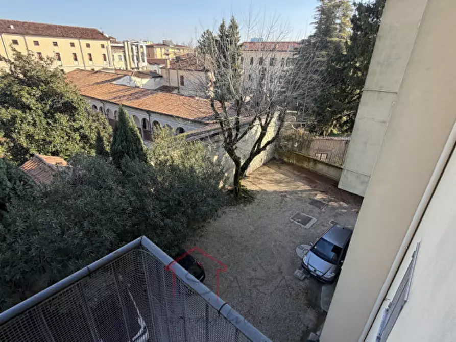 Immagine 10 di Camera in affitto  in Via Beato Pellegrino a Padova