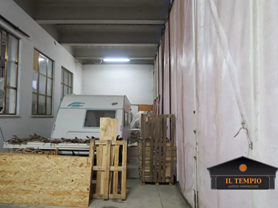 Immagine 13 di Laboratorio in vendita  in Via stradone a Torri Di Quartesolo