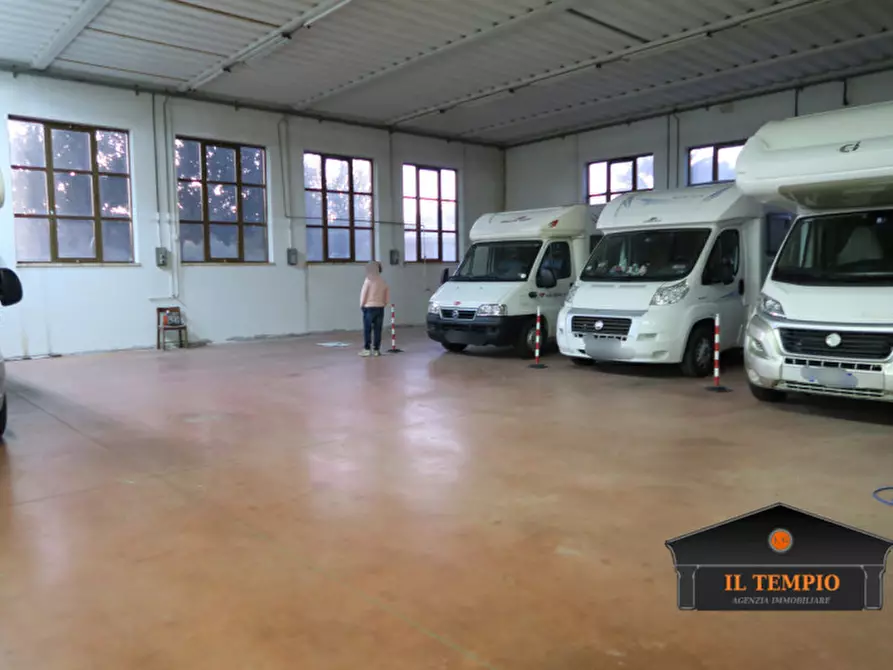 Immagine 15 di Laboratorio in vendita  in Via stradone a Torri Di Quartesolo