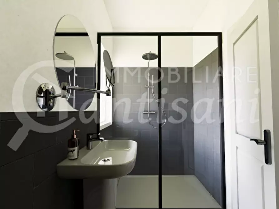 Immagine 12 di Appartamento in vendita  in Via Pistoiese a Firenze