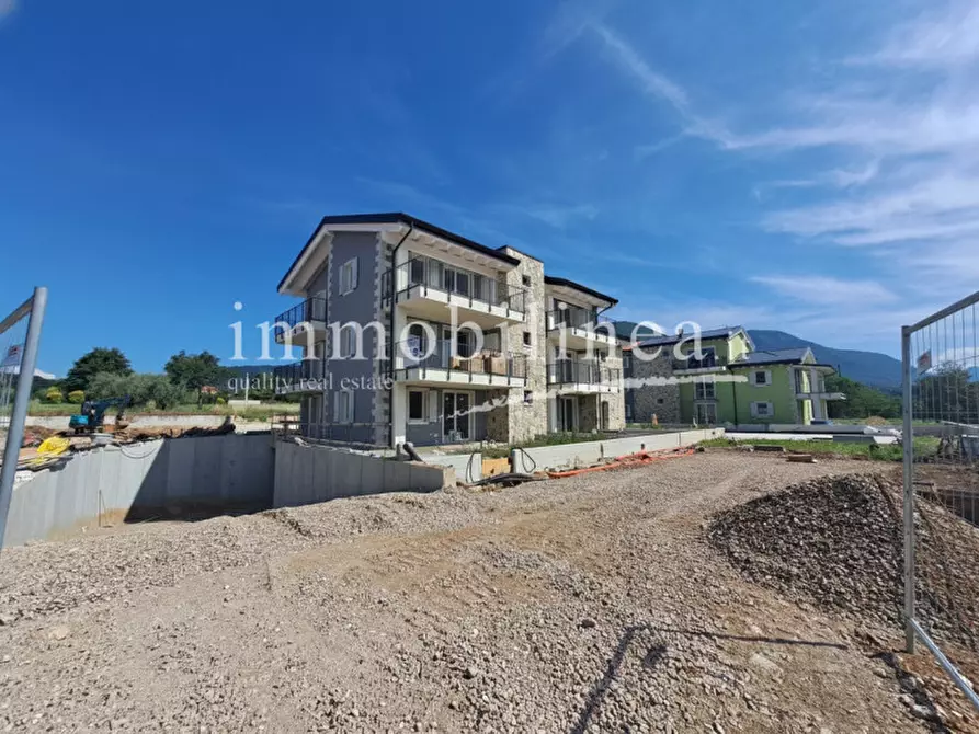 Immagine 1 di Appartamento in vendita  in Via Primo Maggio a Costermano sul Garda