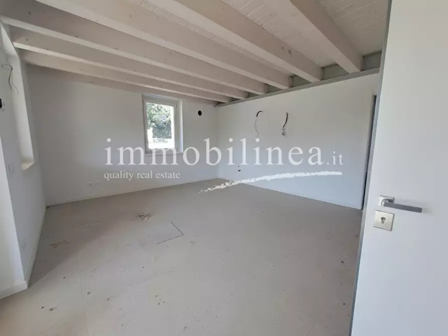 Immagine 2 di Appartamento in vendita  in Via Primo Maggio a Costermano sul Garda