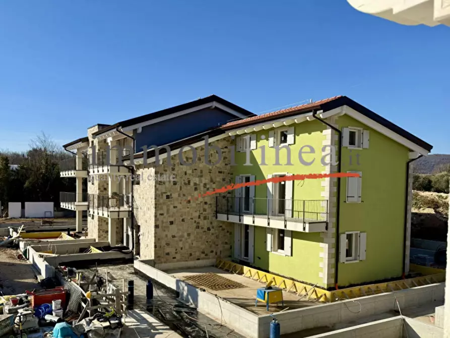 Immagine 4 di Appartamento in vendita  in Via Primo Maggio a Costermano sul Garda