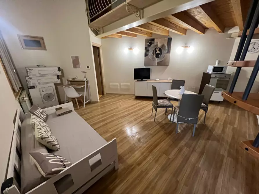 Immagine 4 di Loft/Open space in vendita  in Via Regia Antica a Lonato del Garda