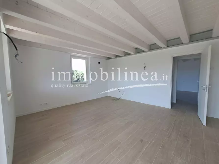 Immagine 3 di Appartamento in vendita  in Via Primo Maggio a Costermano sul Garda