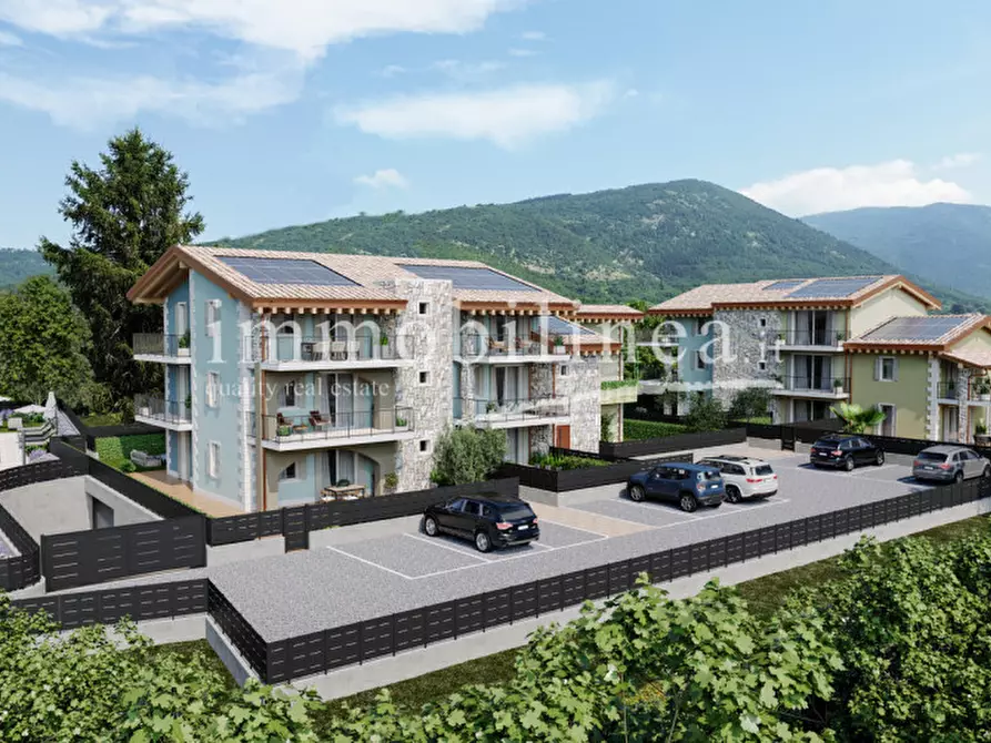 Immagine 10 di Appartamento in vendita  in Via Primo Maggio a Costermano sul Garda