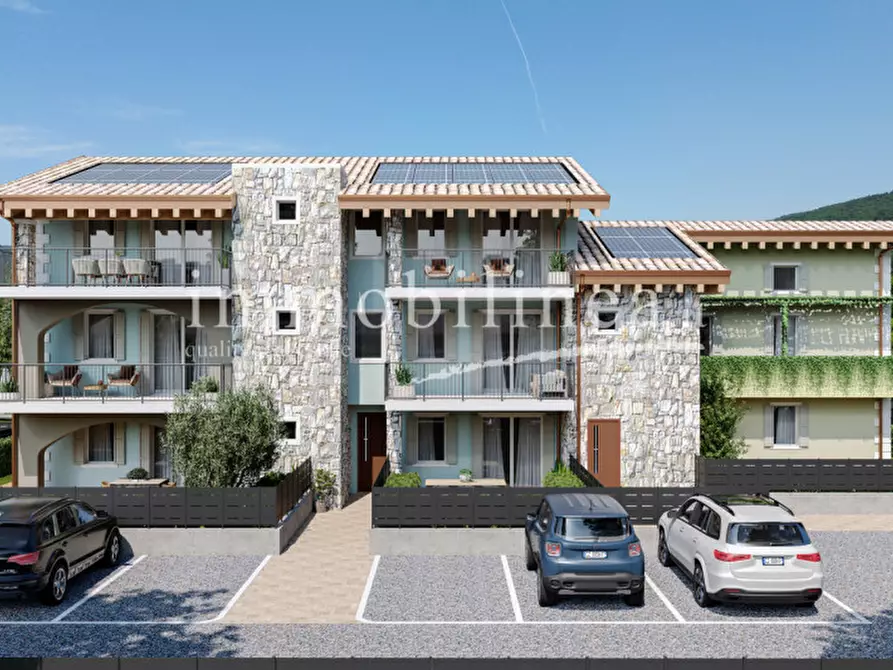 Immagine 11 di Appartamento in vendita  in Via Primo Maggio a Costermano sul Garda