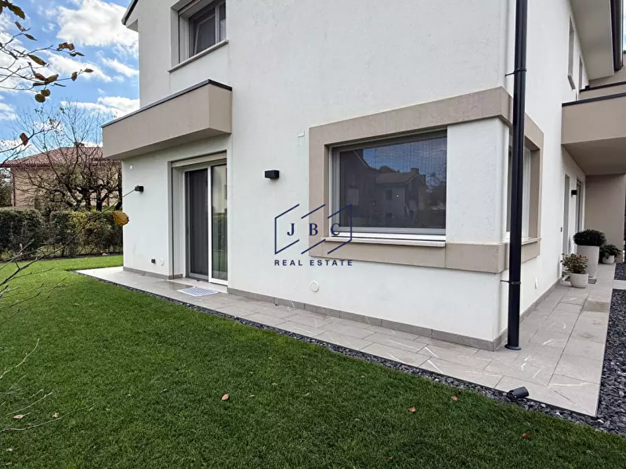 Immagine 25 di Casa bifamiliare in vendita  in Via Bosco di Camino a Oderzo