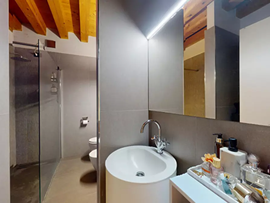 Immagine 11 di Appartamento in vendita  in Via dei Mille a Vicenza