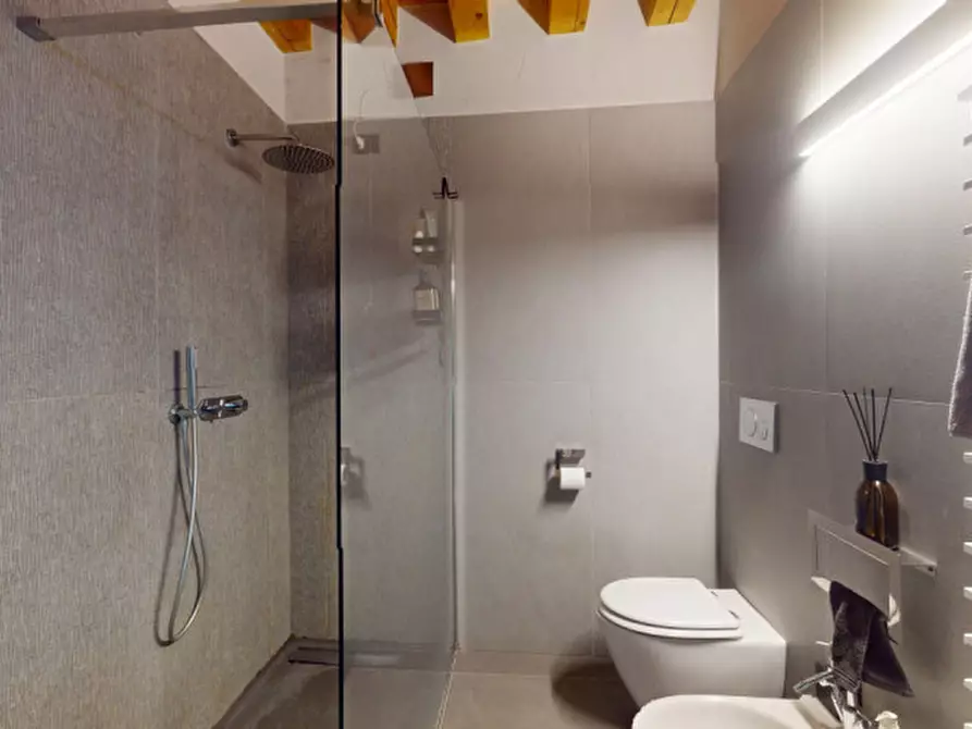 Immagine 12 di Appartamento in vendita  in Via dei Mille a Vicenza