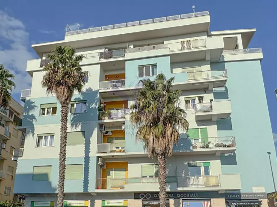 Immagine 1 di Appartamento in vendita  in viale capitan consalvo a Roma