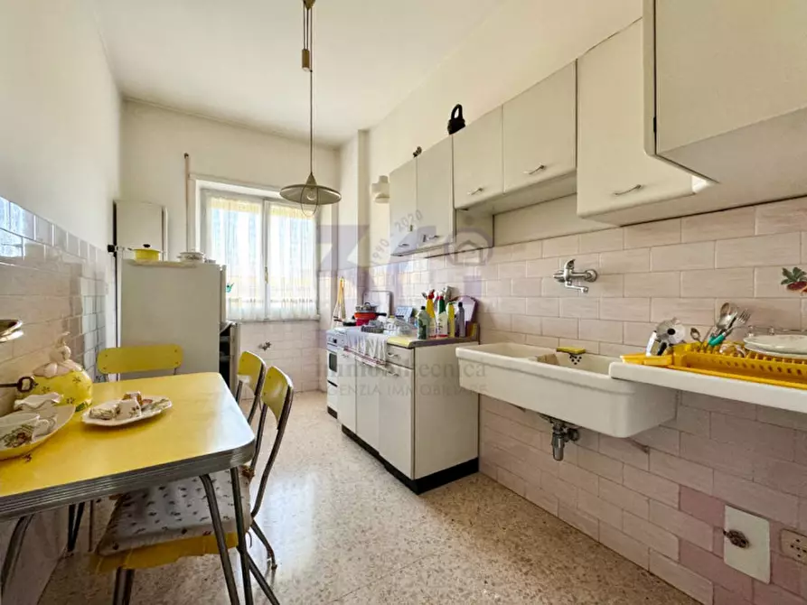 Immagine 10 di Appartamento in vendita  in viale capitan consalvo a Roma