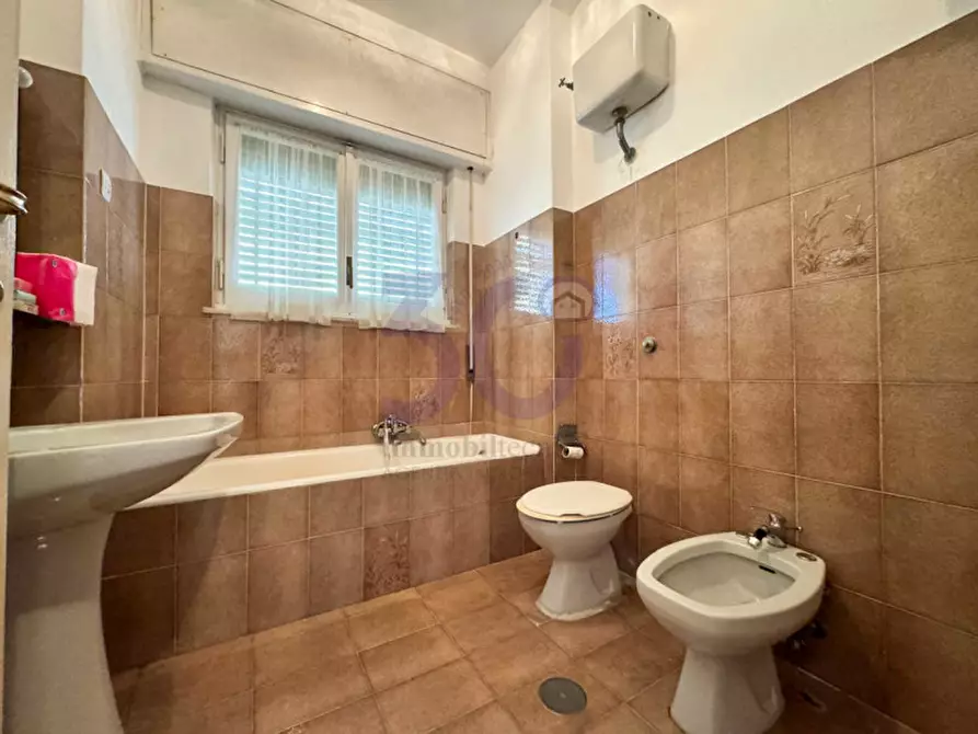 Immagine 13 di Appartamento in vendita  in viale capitan consalvo a Roma