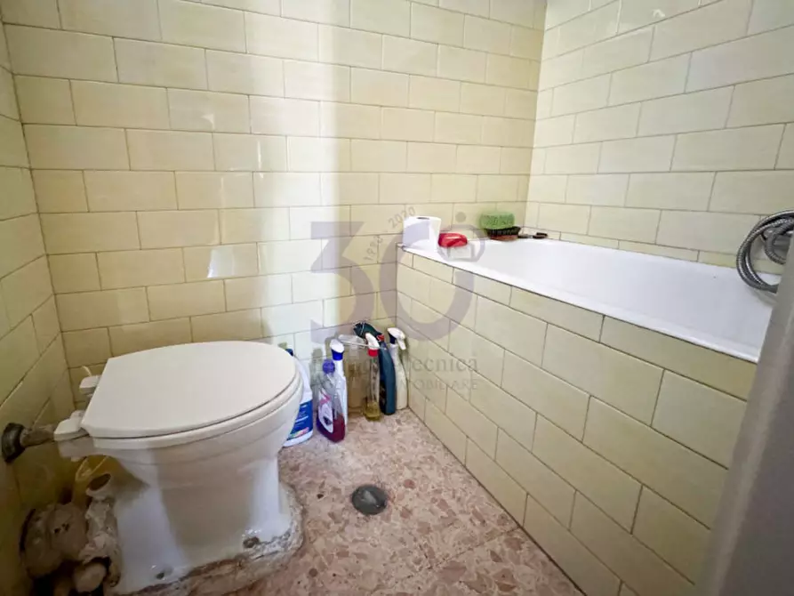 Immagine 14 di Appartamento in vendita  in viale capitan consalvo a Roma