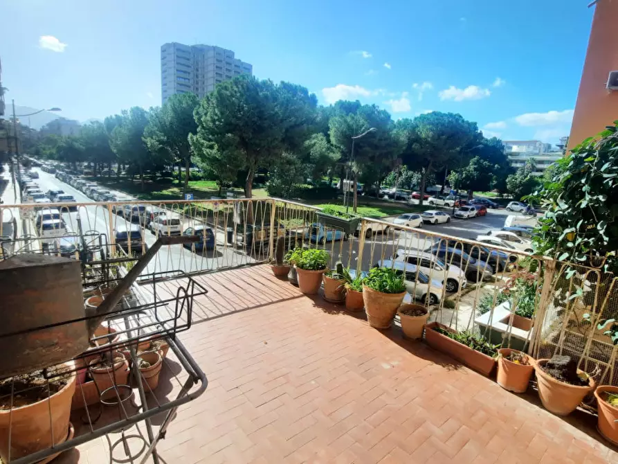 Immagine 1 di Appartamento in vendita  in Via Francesco Paolo di Blasi a Palermo