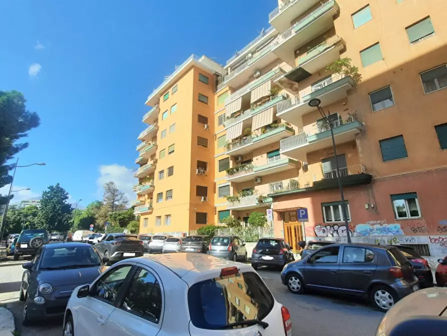 Immagine 2 di Appartamento in vendita  in Via Francesco Paolo di Blasi a Palermo