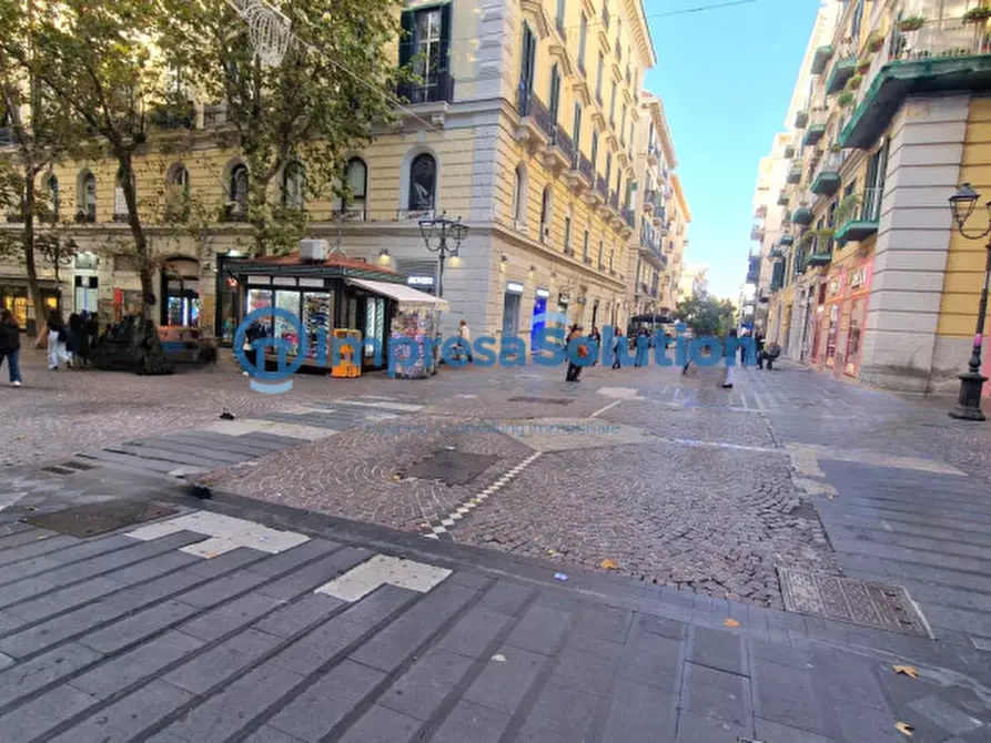 Immagine 2 di Negozio in affitto  in Via Giovanni Merliani a Napoli